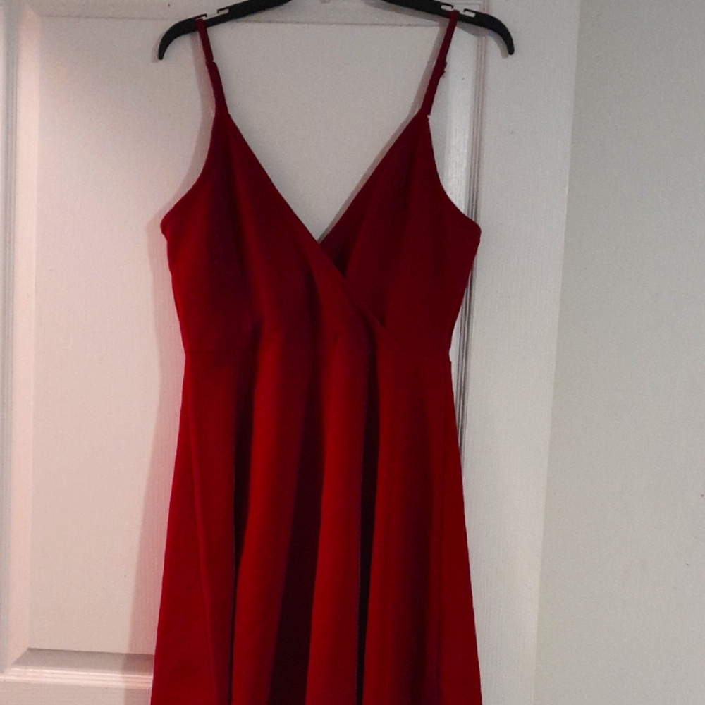 New Elegant Dark Red Spaghetti Strap Dress